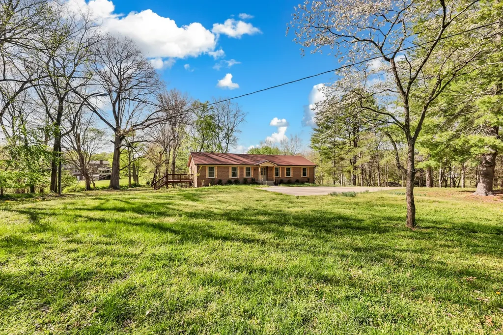 720 Vaughan Road Clarksville TN 37043
