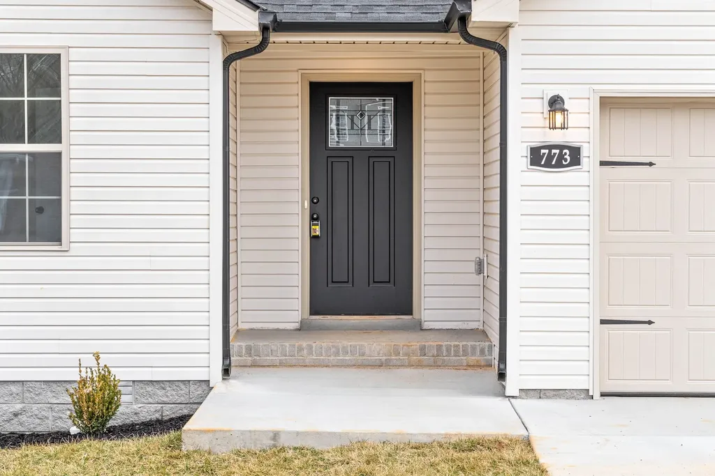 318 Tisha Court Clarksville TN 37042