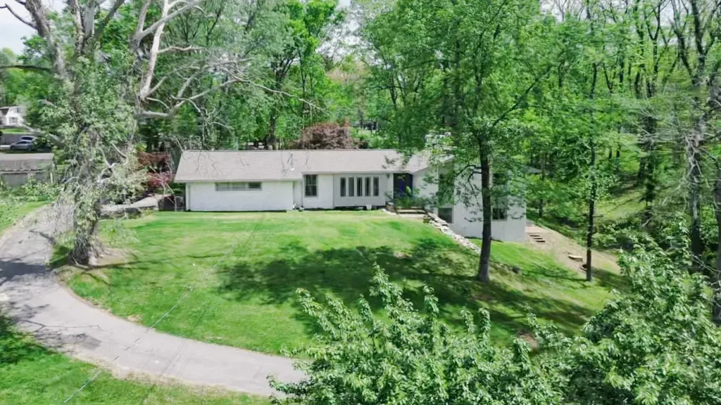 537 Indian Lake Road Hendersonville TN 37075