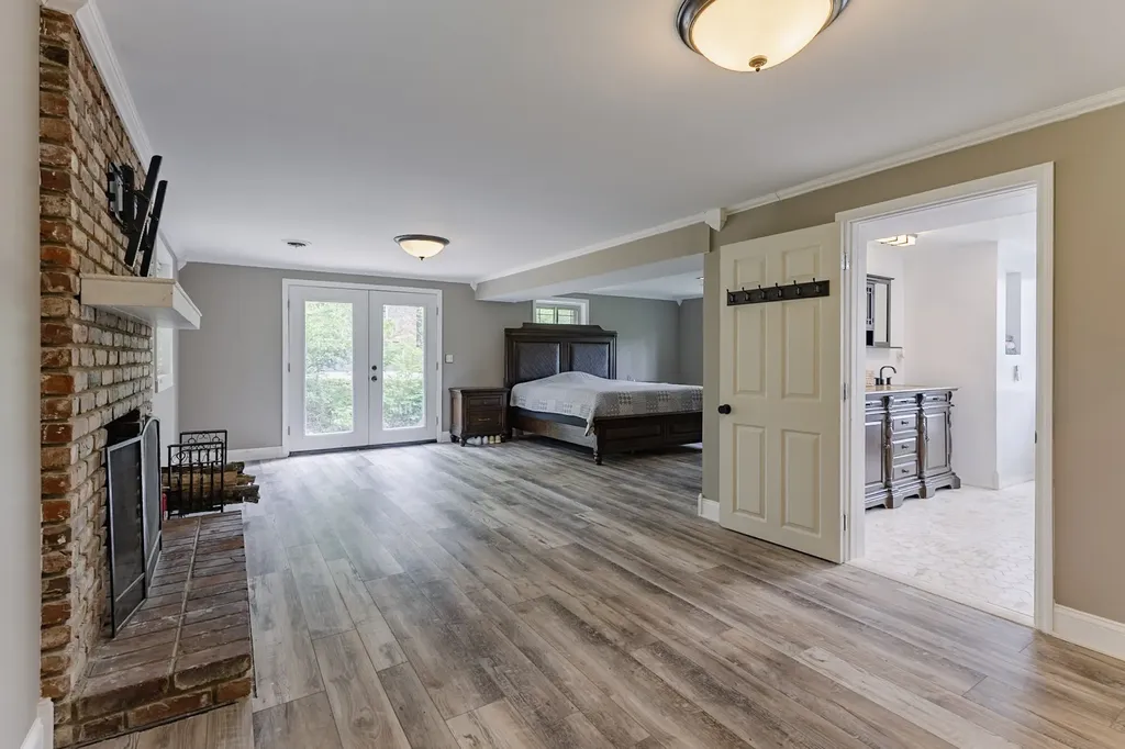 537 Indian Lake Road Hendersonville TN 37075