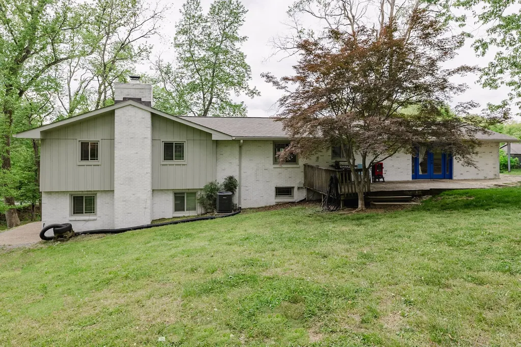 537 Indian Lake Road Hendersonville TN 37075