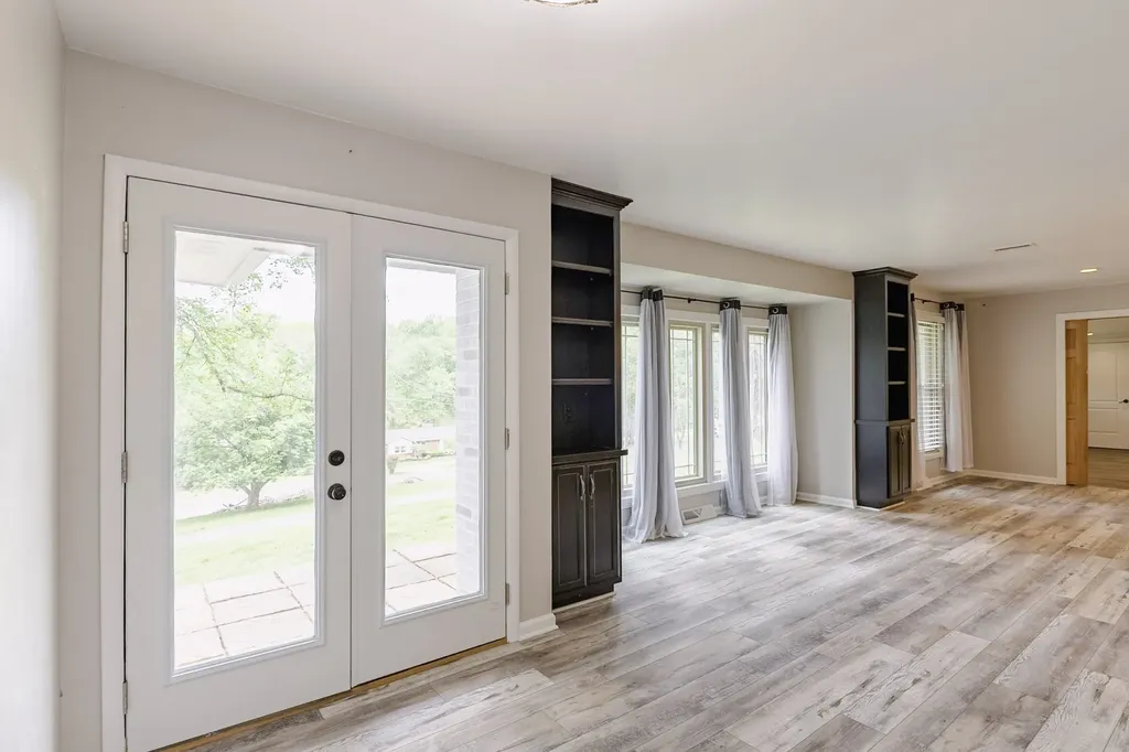 537 Indian Lake Road Hendersonville TN 37075