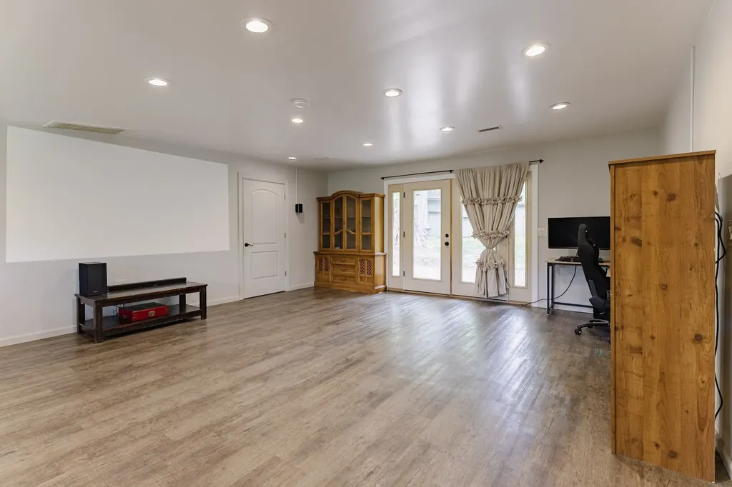 537 Indian Lake Road Hendersonville TN 37075