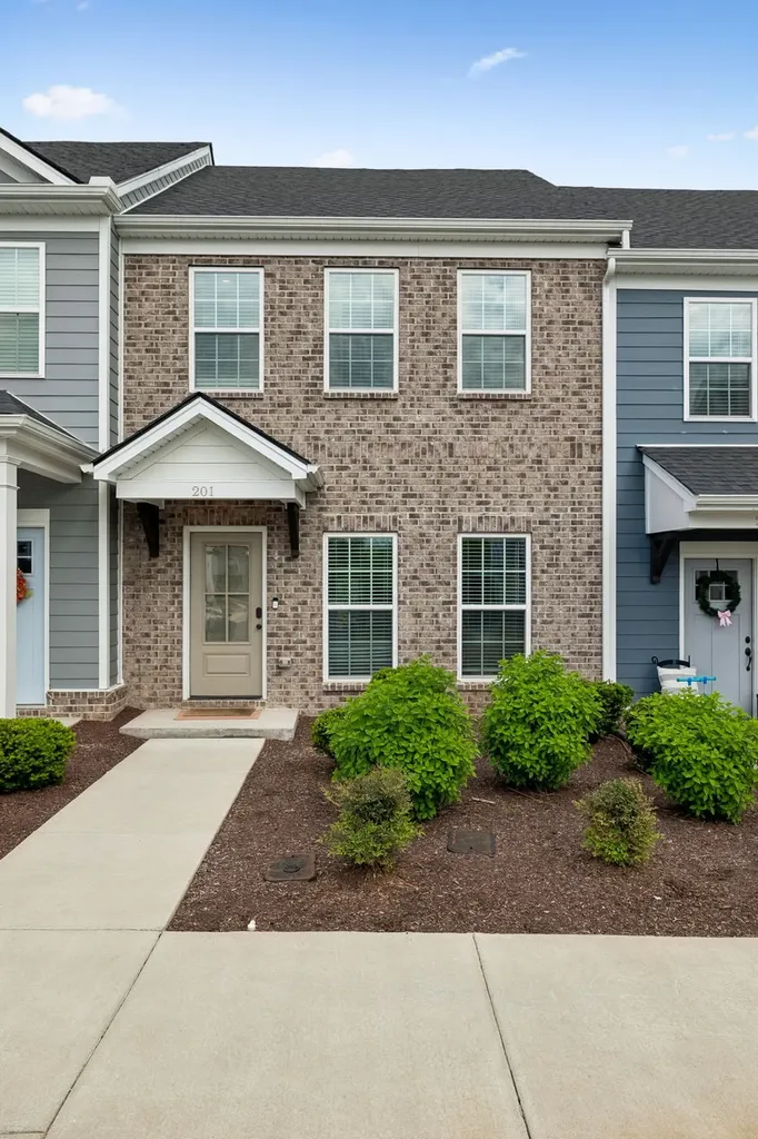 201 Harvard Drive Gallatin TN 37066