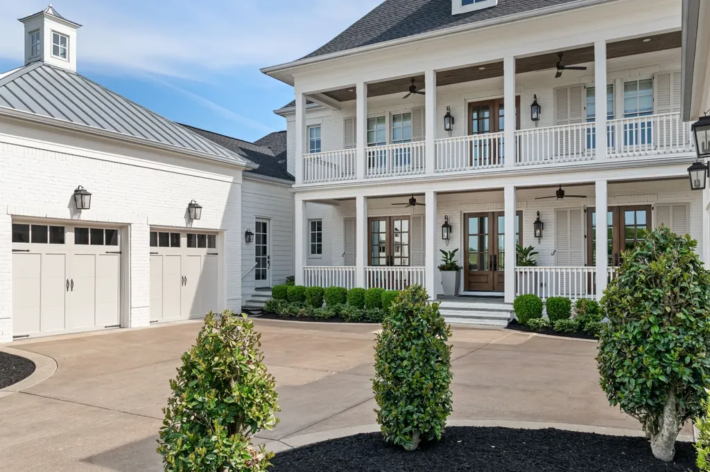 5053 Native Pony Trail College Grove TN 37046
