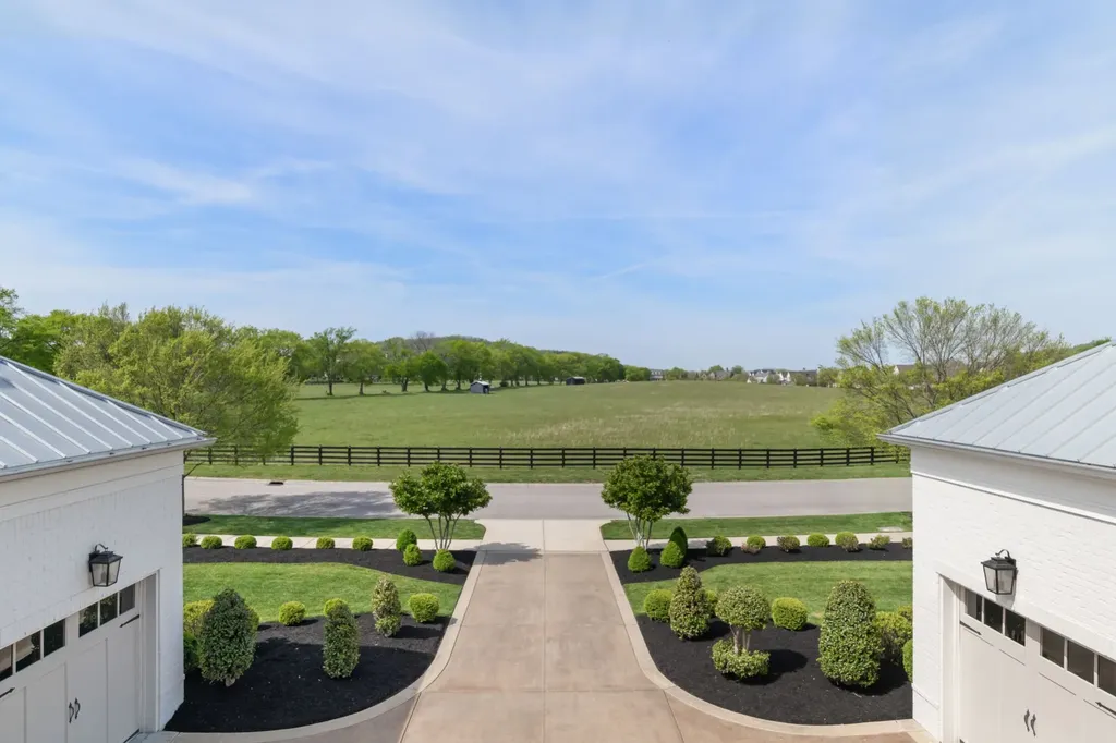 5053 Native Pony Trail College Grove TN 37046