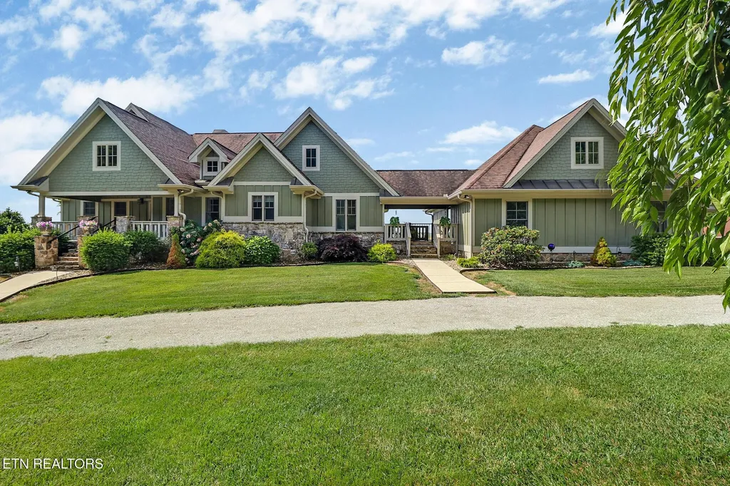 1201 Bridle Trail Spencer TN 38585