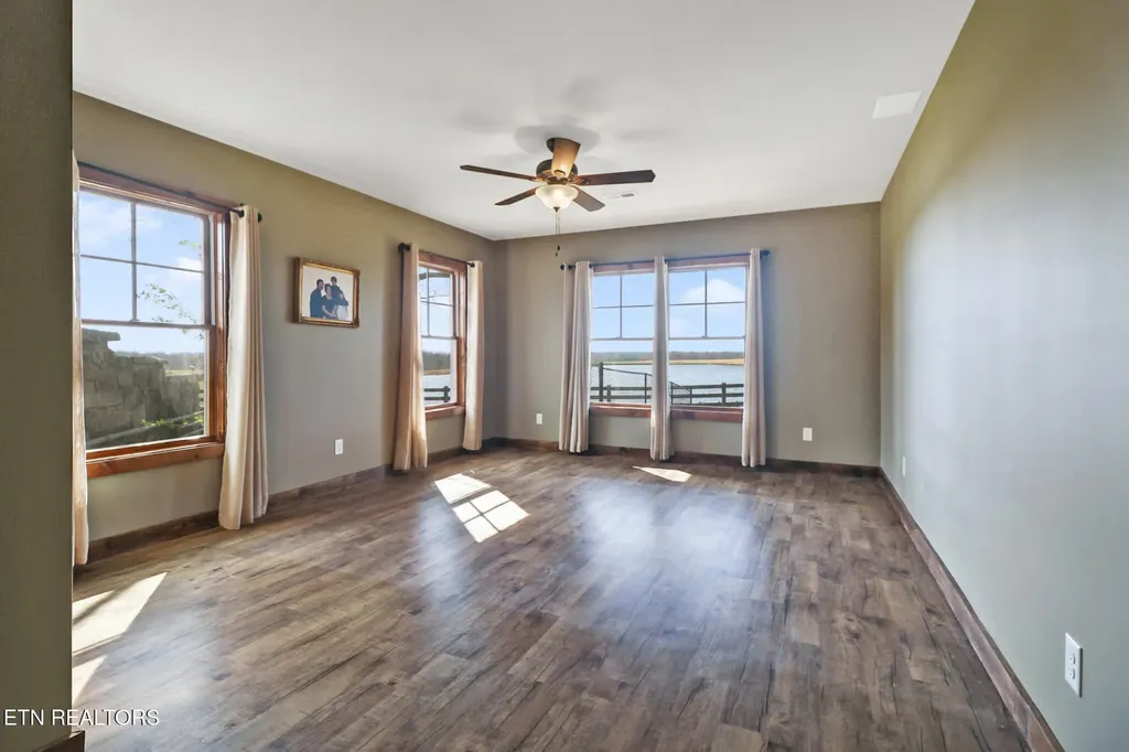 1201 Bridle Trail Spencer TN 38585