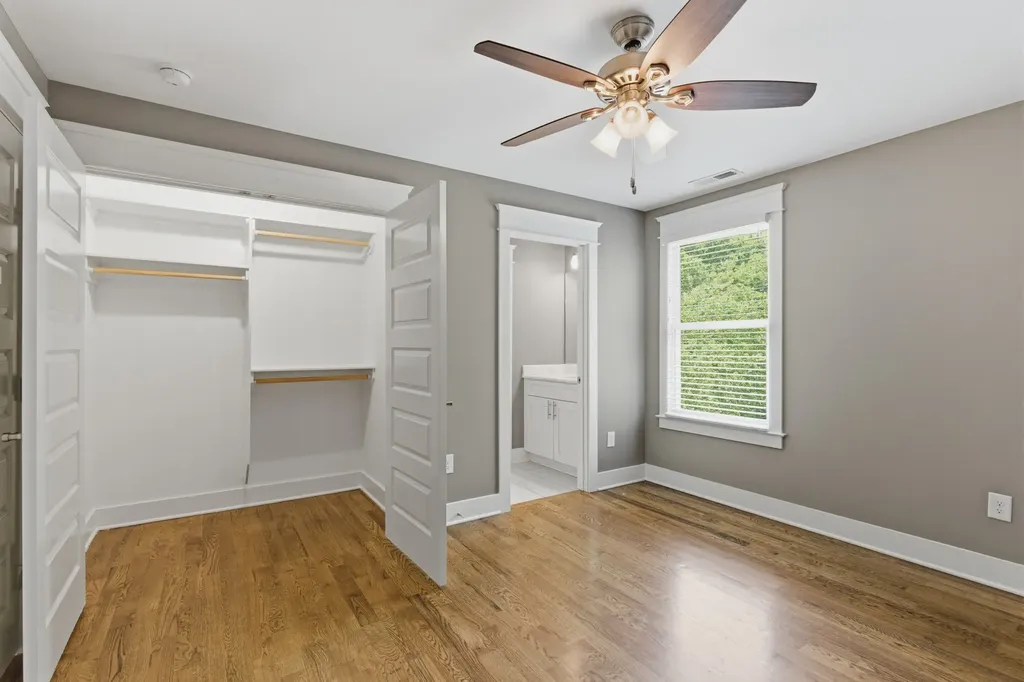 910 Cahal Avenue Nashville TN 37206