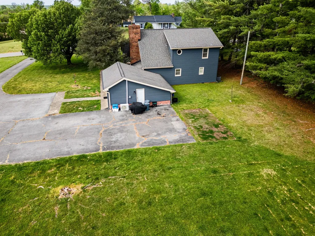 674 Lakeside Drive Springfield TN 37172