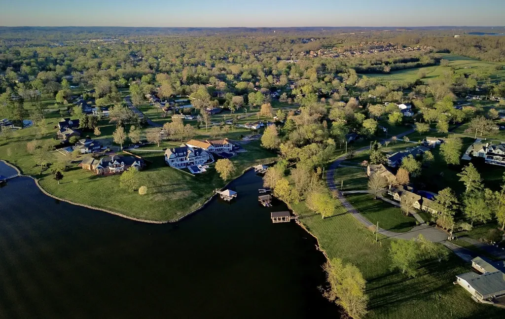 216 Cherokee Road Hendersonville TN 37075