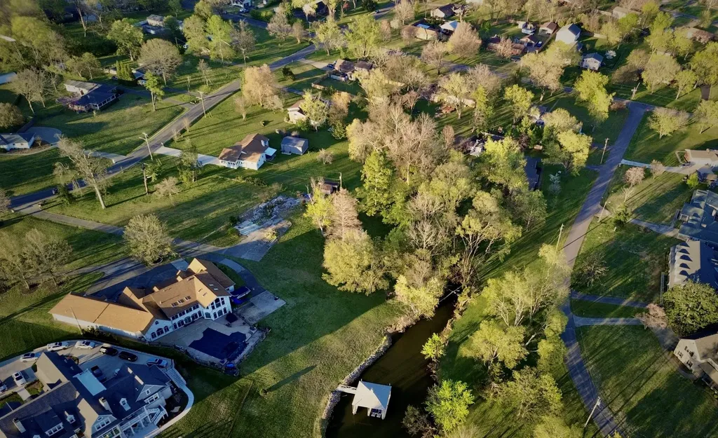 216 Cherokee Road Hendersonville TN 37075