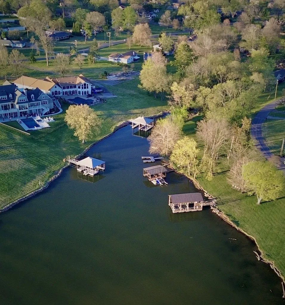 216 Cherokee Road Hendersonville TN 37075