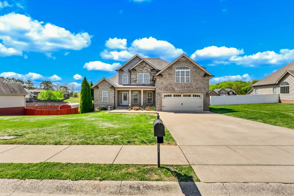 2212 Ellington Gait Drive Clarksville TN 37043