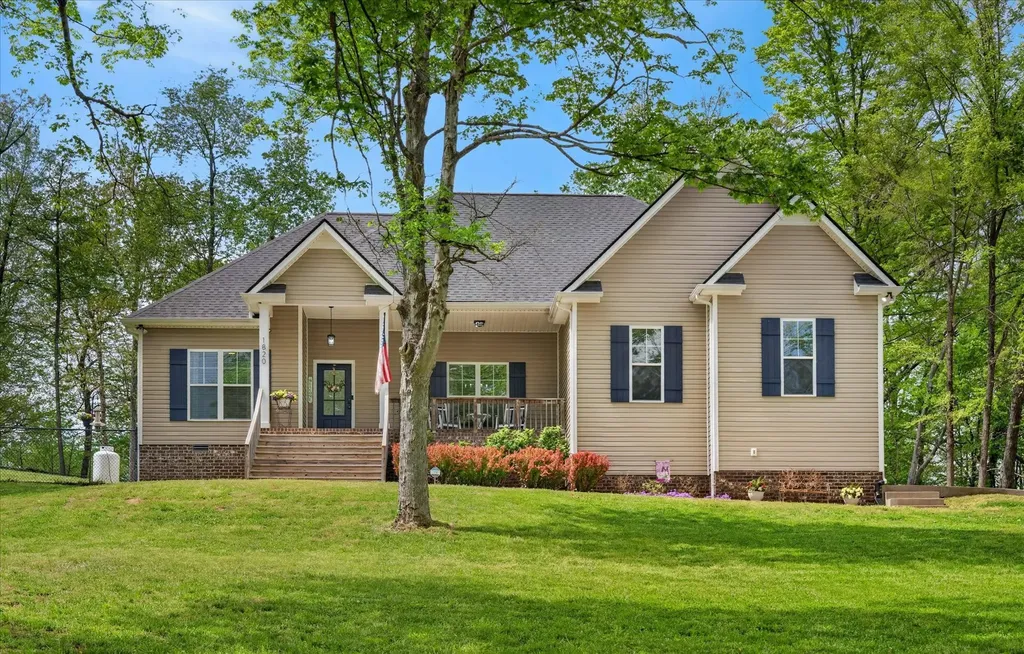 1820 River Road Clarksville TN 37040