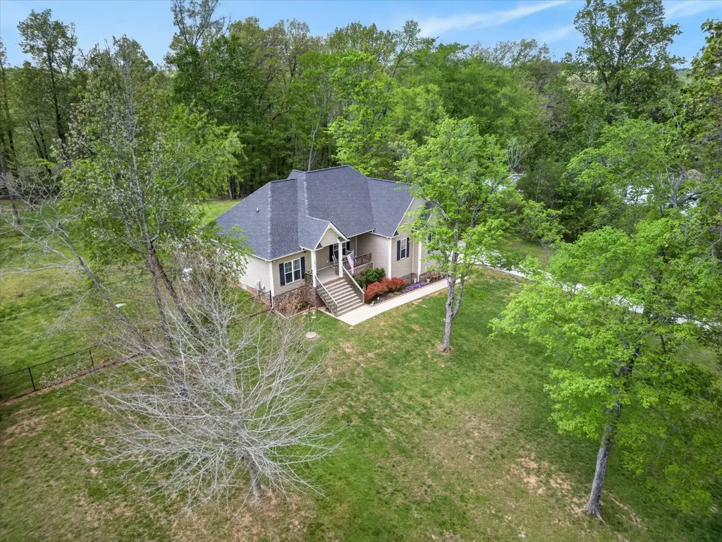 1820 River Road Clarksville TN 37040