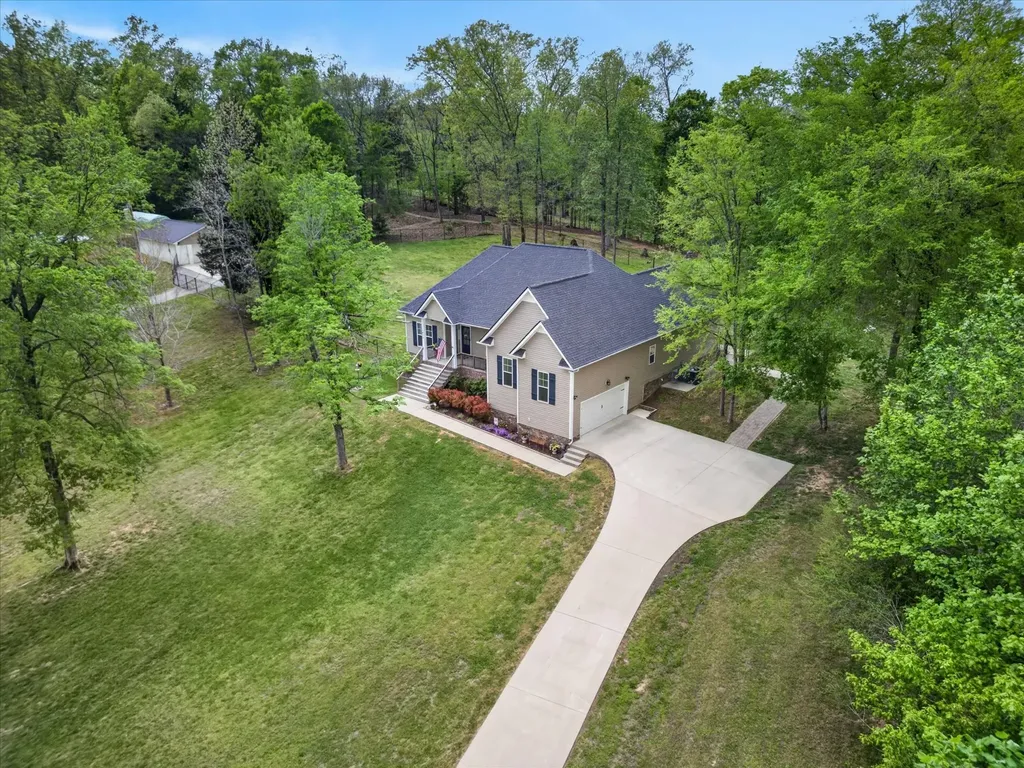 1820 River Road Clarksville TN 37040