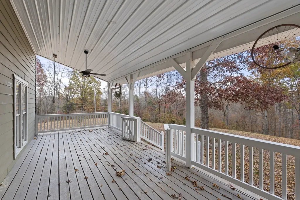 1148 Stoltz Road Centerville TN 37033