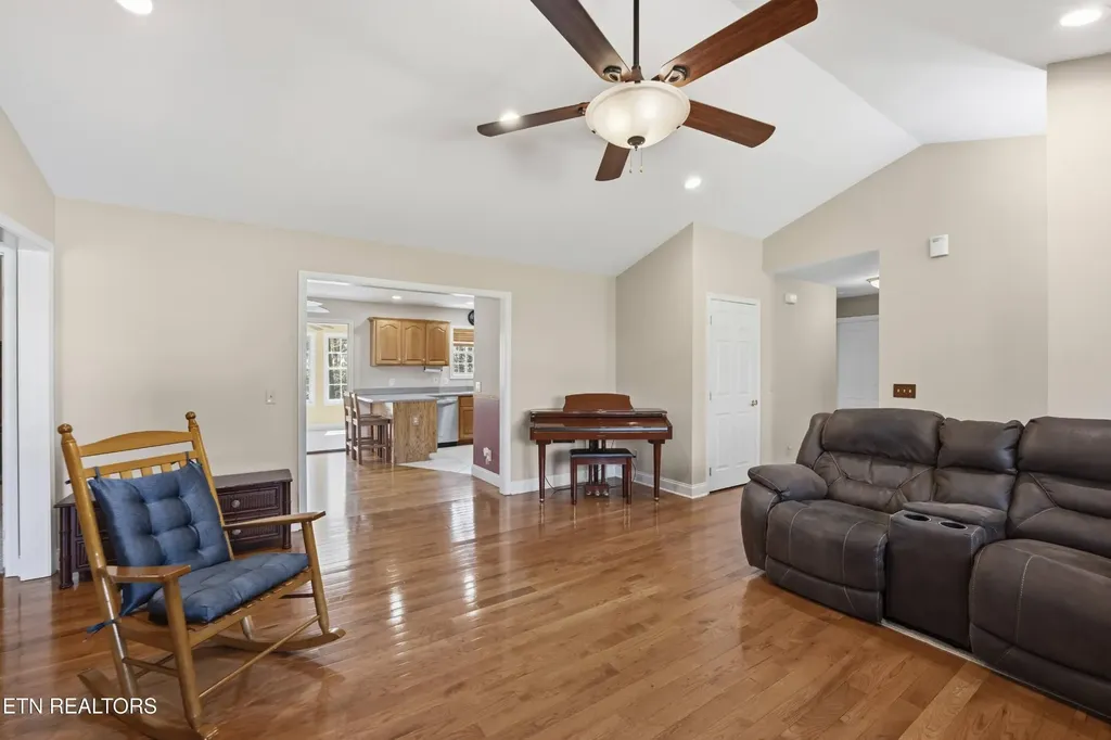 240 Carriage Drive Crossville TN 38555