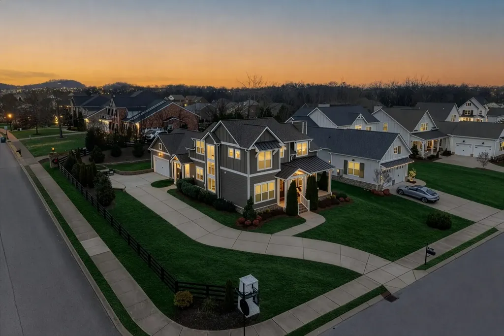 998 Spruce Ridge Lane Spring Hill TN 37174