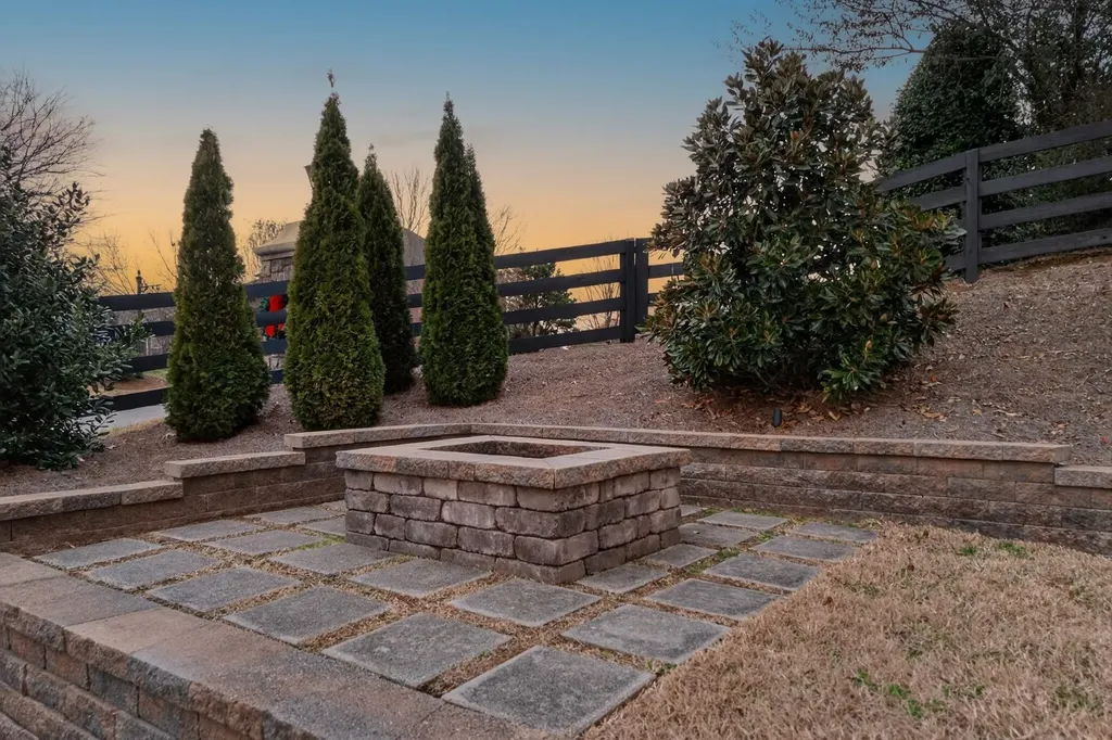 998 Spruce Ridge Lane Spring Hill TN 37174