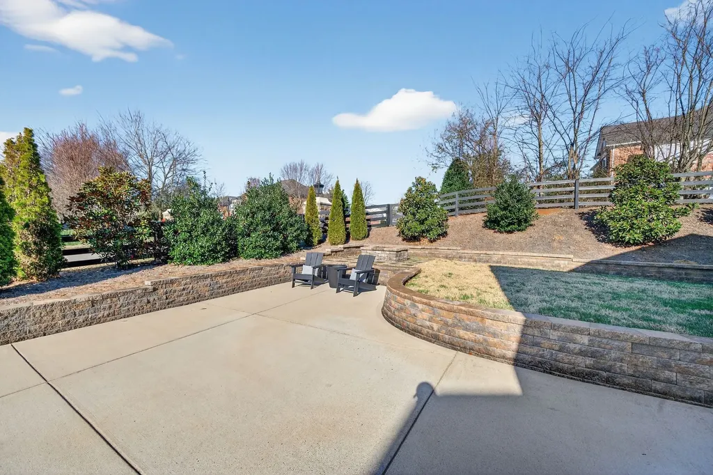 998 Spruce Ridge Lane Spring Hill TN 37174