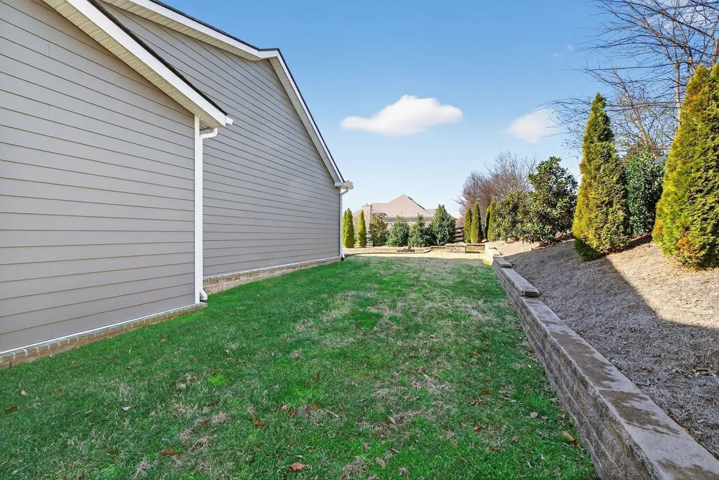 998 Spruce Ridge Lane Spring Hill TN 37174