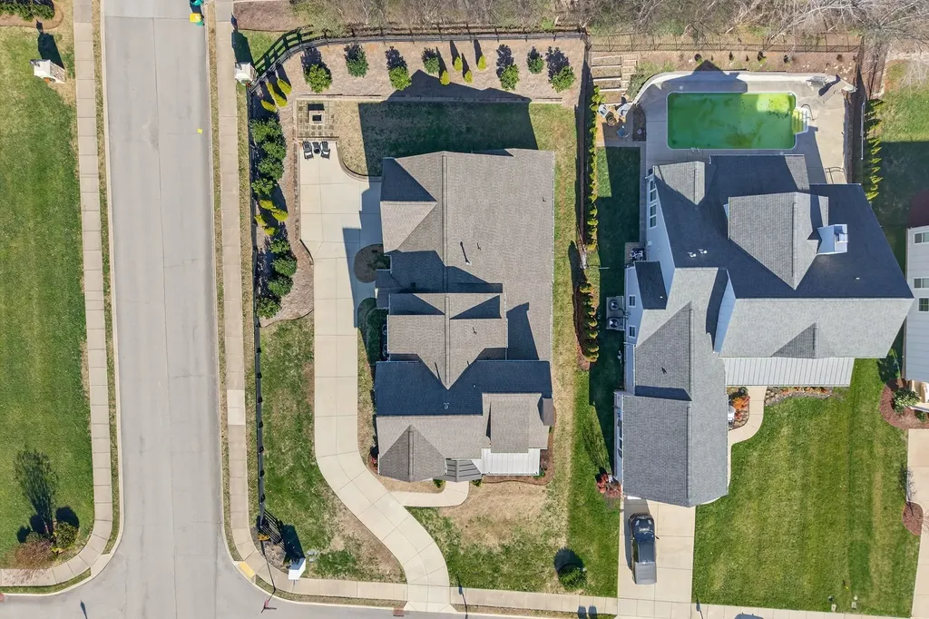 998 Spruce Ridge Lane Spring Hill TN 37174