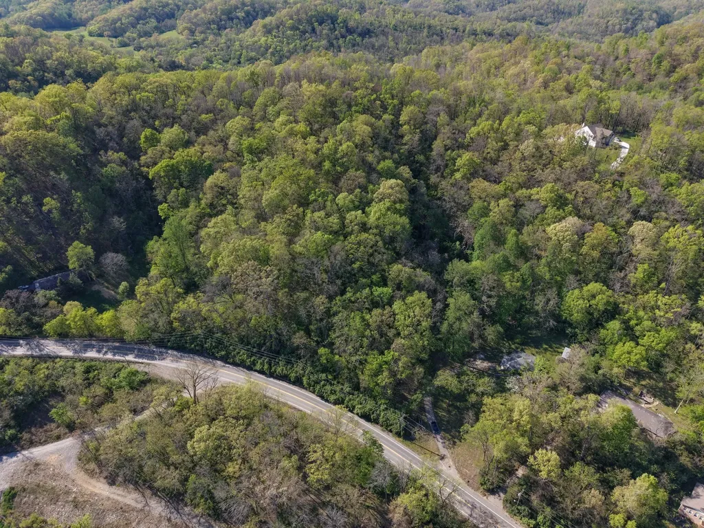 7680 Charlotte Pike Nashville TN 37209