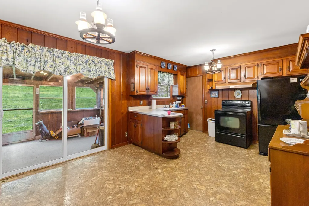 7680 Charlotte Pike Nashville TN 37209
