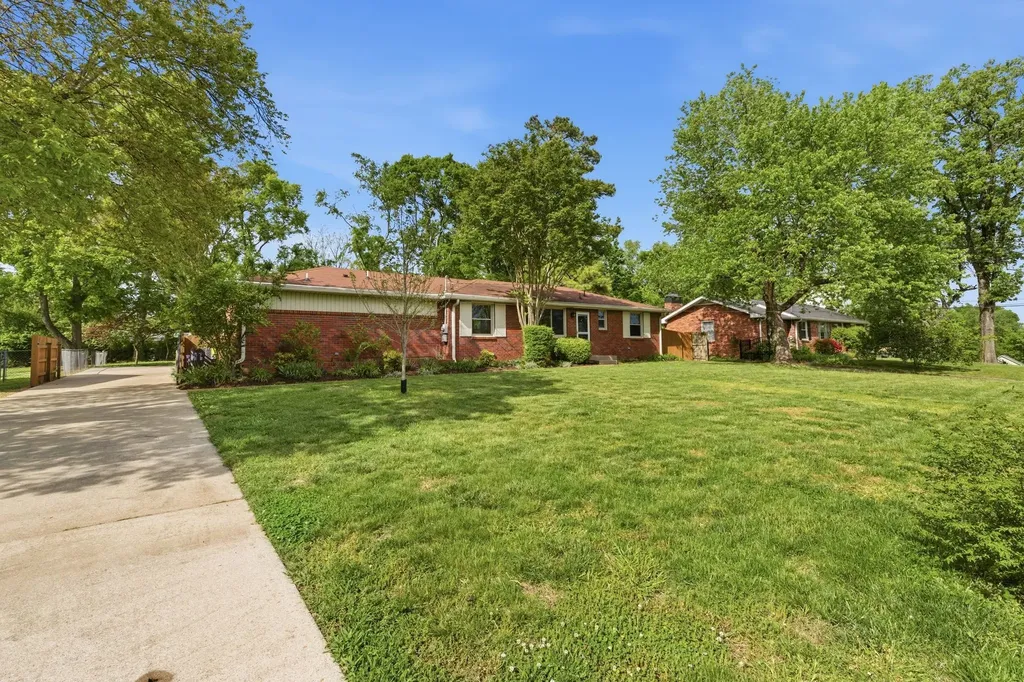 510 Rochelle Drive Nashville TN 37220