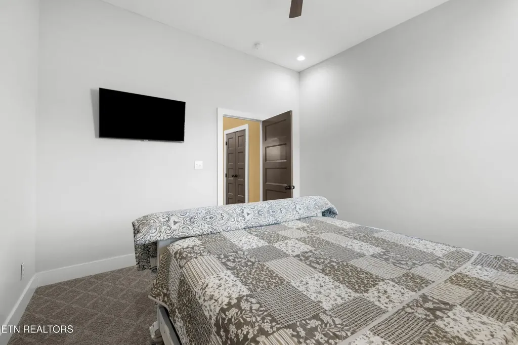559 Morie Road Dandridge TN 37725