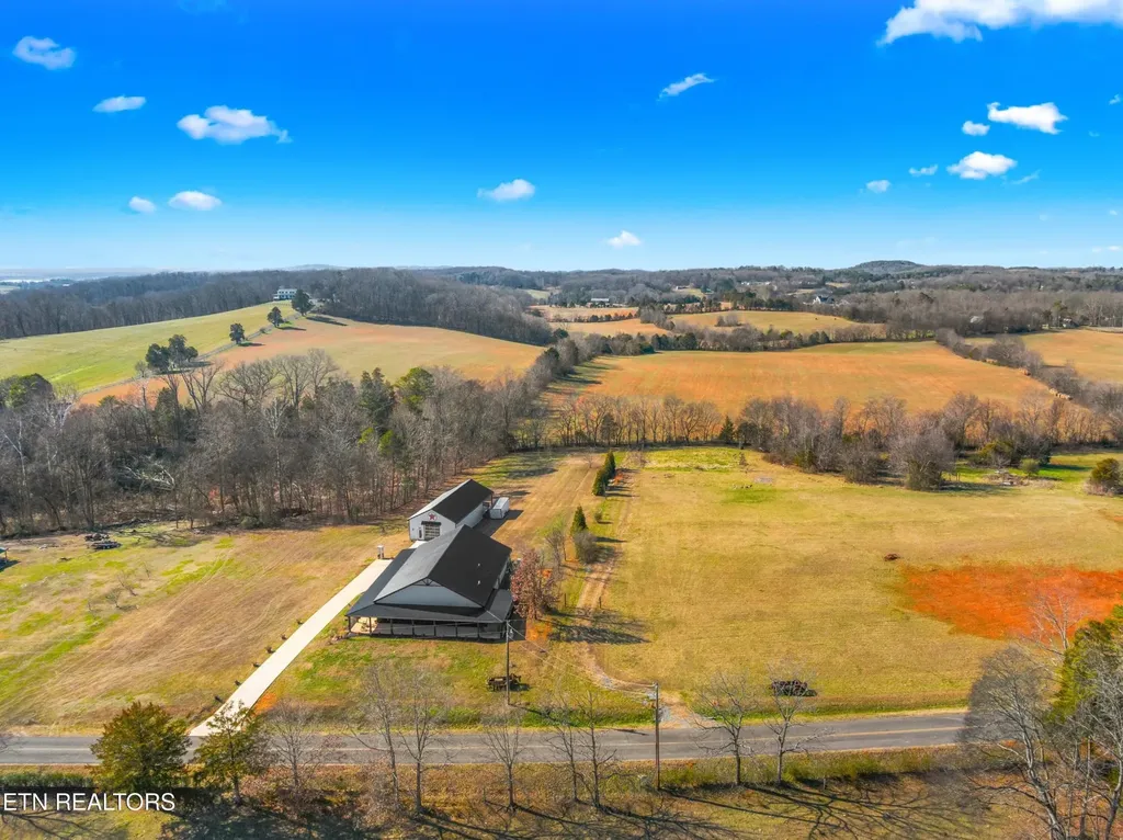 559 Morie Road Dandridge TN 37725