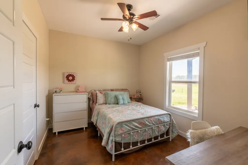 202 Rocky Drive Dickson TN 37055