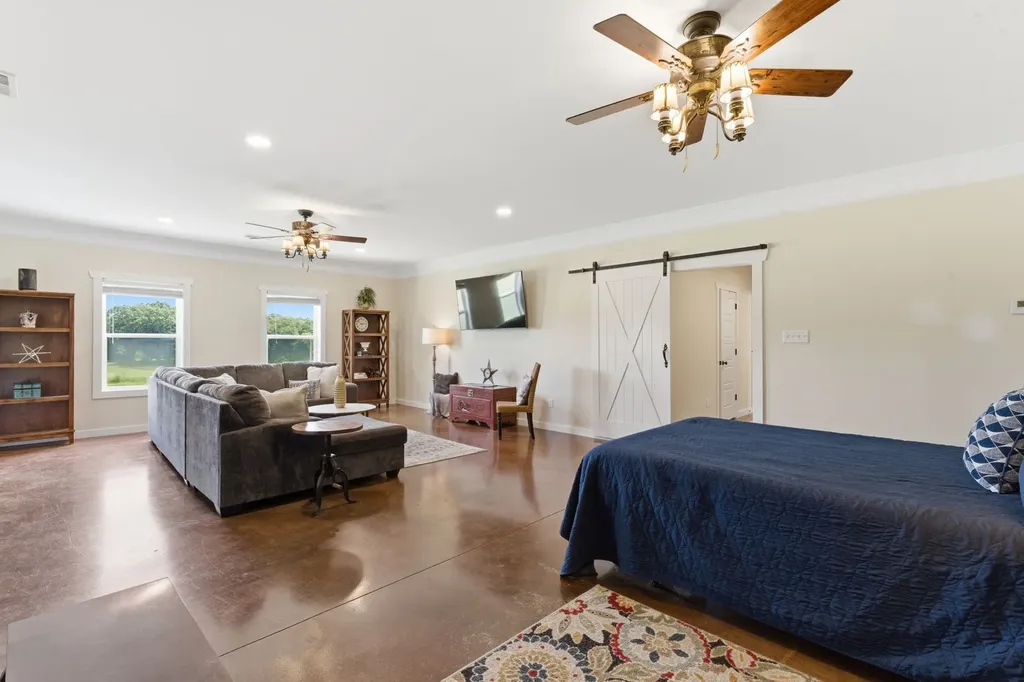 202 Rocky Drive Dickson TN 37055