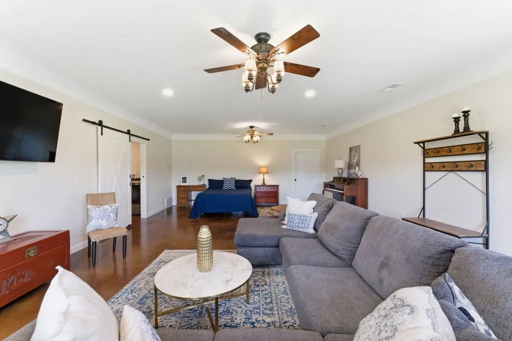 202 Rocky Drive Dickson TN 37055