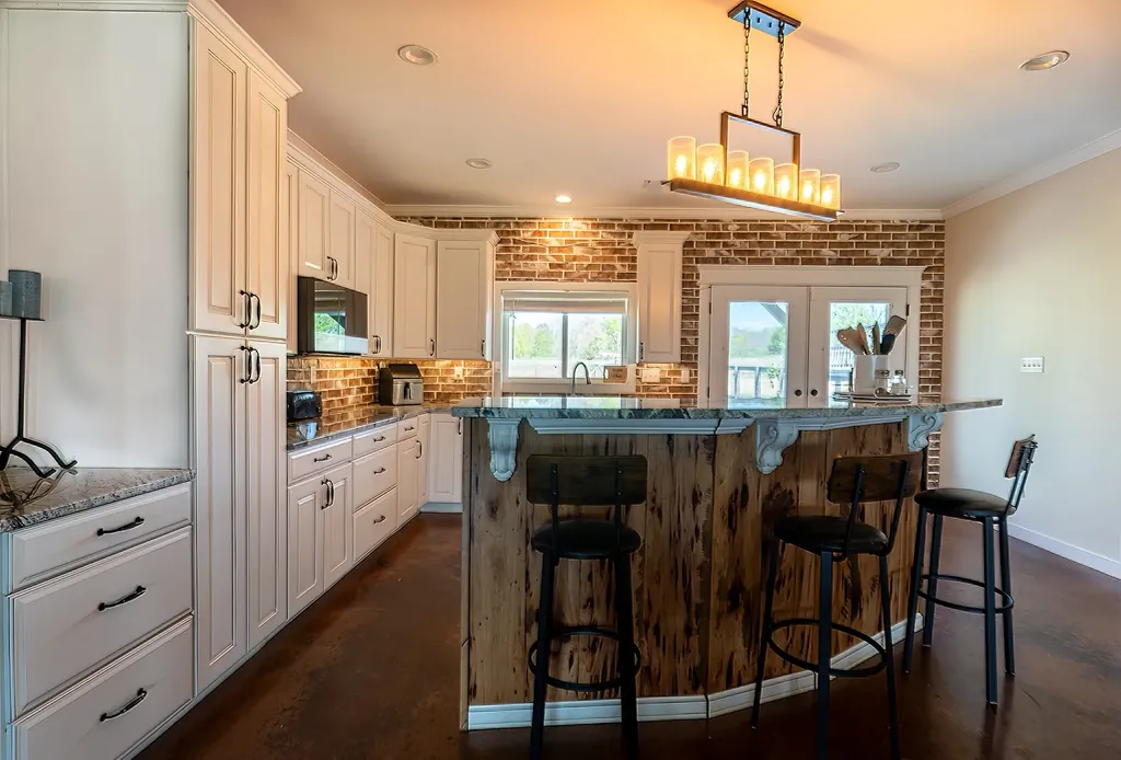 202 Rocky Drive Dickson TN 37055