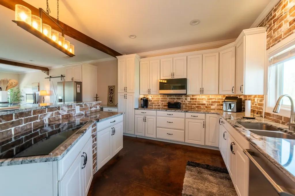 202 Rocky Drive Dickson TN 37055