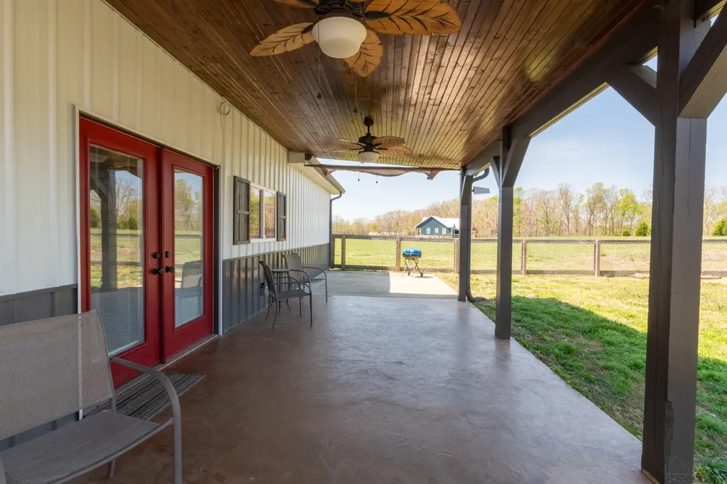 202 Rocky Drive Dickson TN 37055