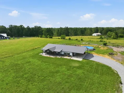 202 Rocky Drive Dickson TN 37055