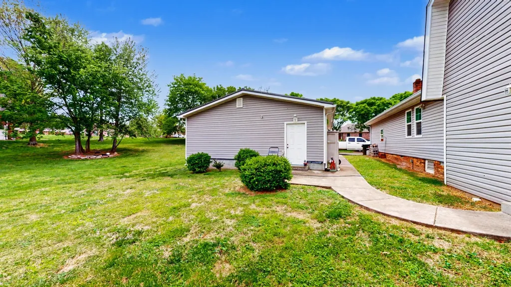 1091 Browns Lane Gallatin TN 37066