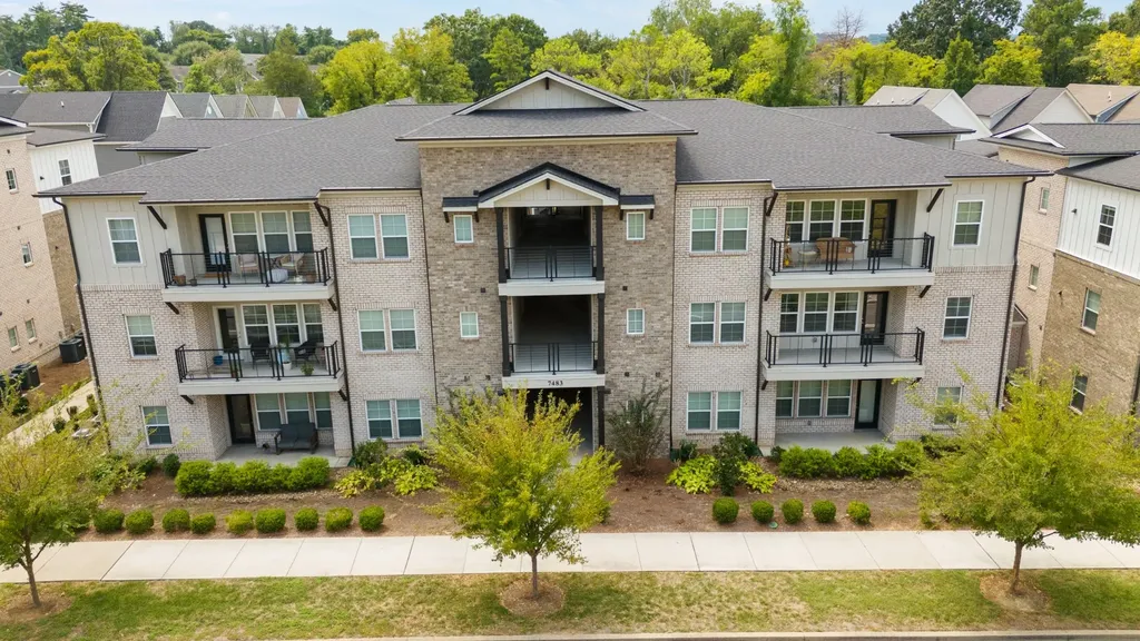 7483 Highway 70 S Nashville TN 37221