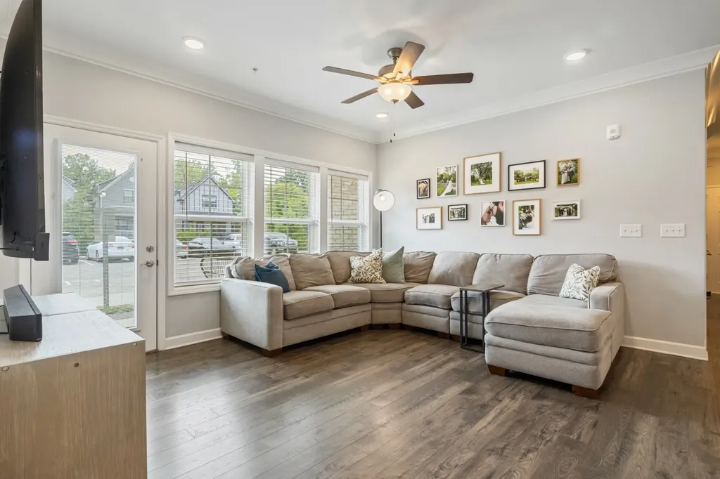 7483 Highway 70 S Nashville TN 37221