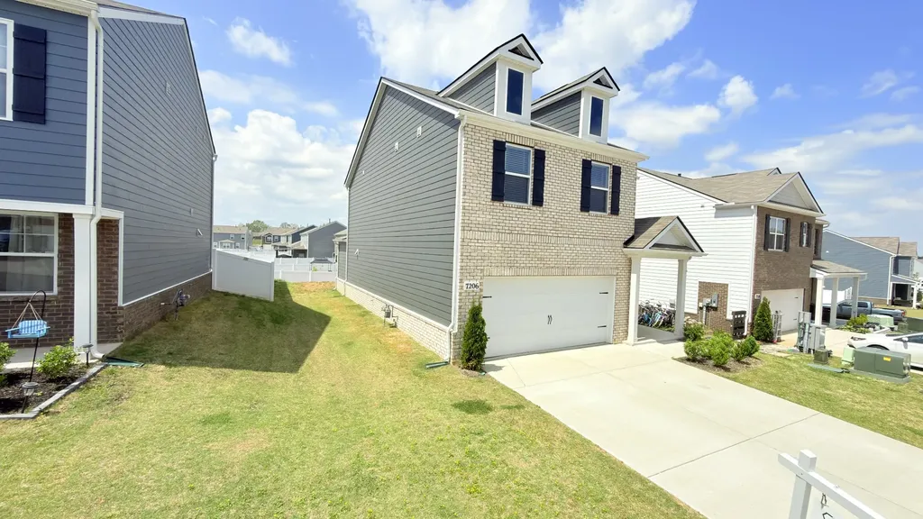 7206 Golden Way White House TN 37188