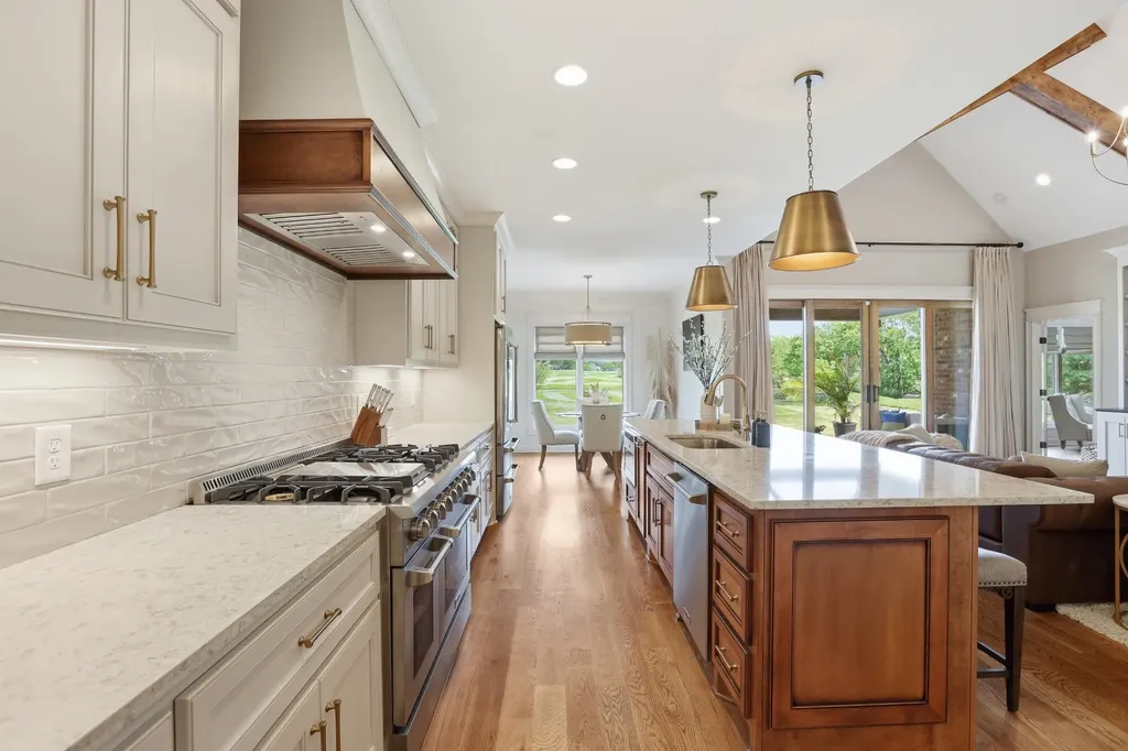 307 Five Oaks Boulevard Lebanon TN 37087