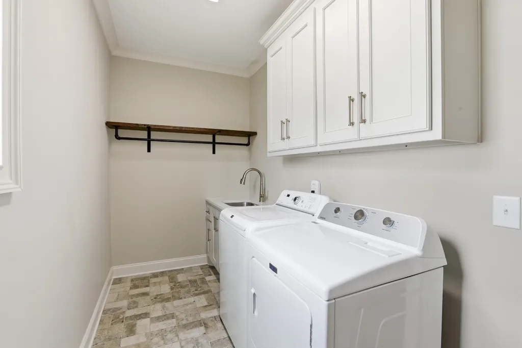 307 Five Oaks Boulevard Lebanon TN 37087