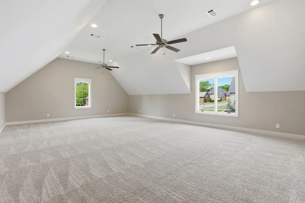 307 Five Oaks Boulevard Lebanon TN 37087