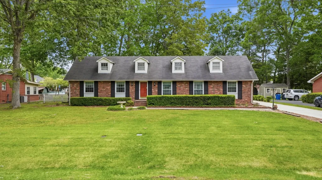 1205 Woodcrest Drive Manchester TN 37355