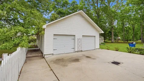 1205 Woodcrest Drive Manchester TN 37355