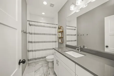 1319B Meridian Street Nashville TN 37207